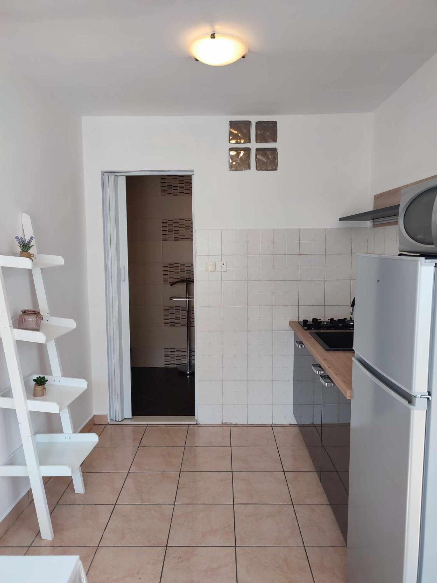 Apartmani Iris I Ana 茨里克韦尼察 外观 照片