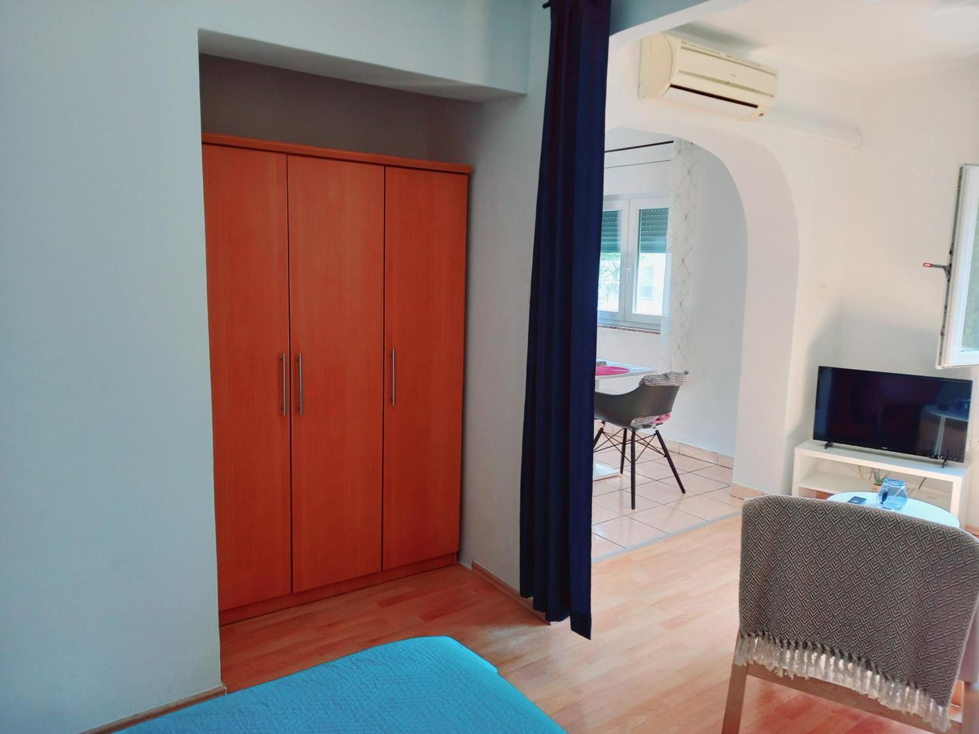 Apartmani Iris I Ana 茨里克韦尼察 外观 照片