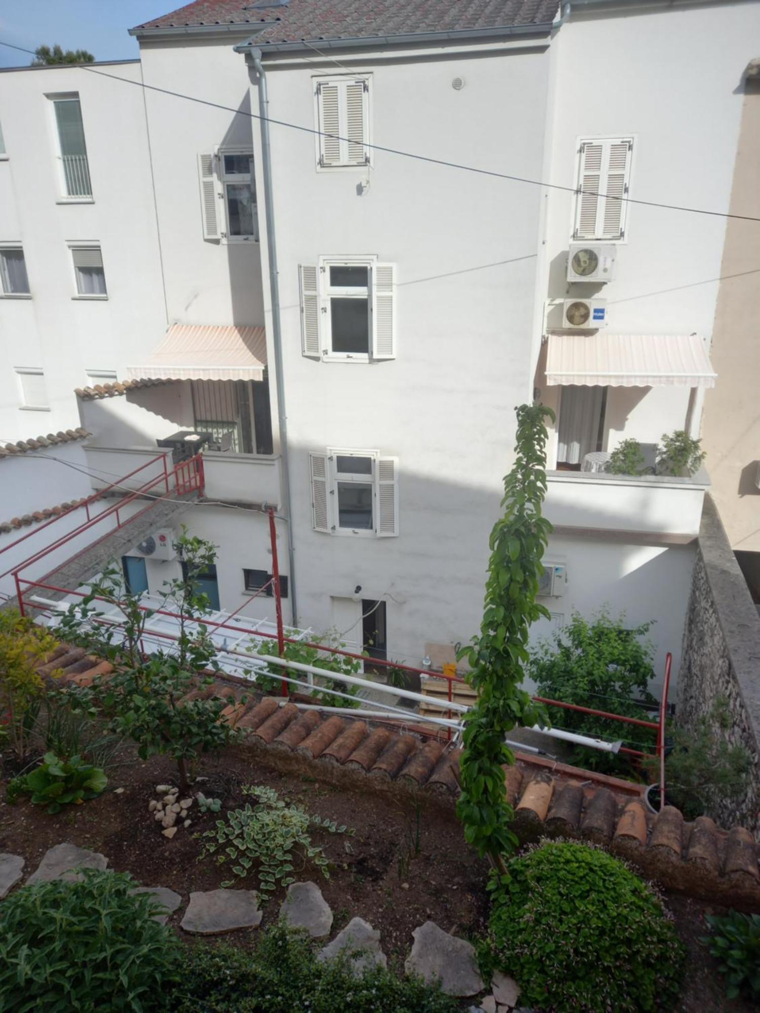 Apartmani Iris I Ana 茨里克韦尼察 外观 照片